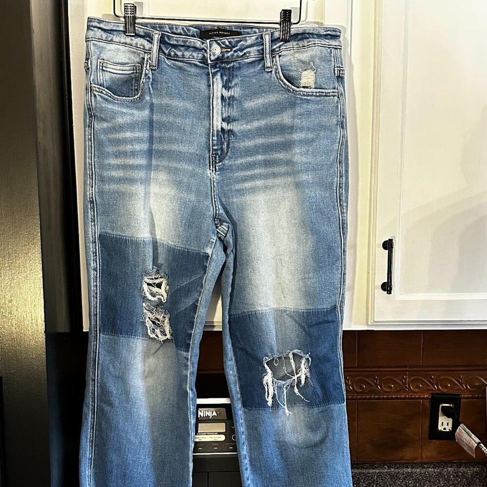 Flying Monkey Cropped Distressed Jeans Size 32
